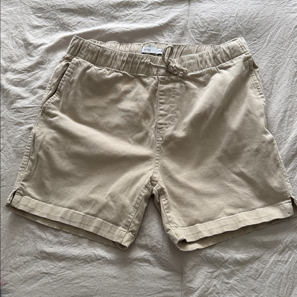 Men's Onia Cotton Drawstring Shorts in Light Tan
